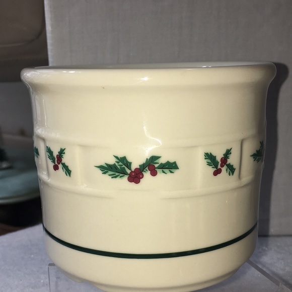 Vintage Longaberger Christmas pint crock - Picture 2 of 9